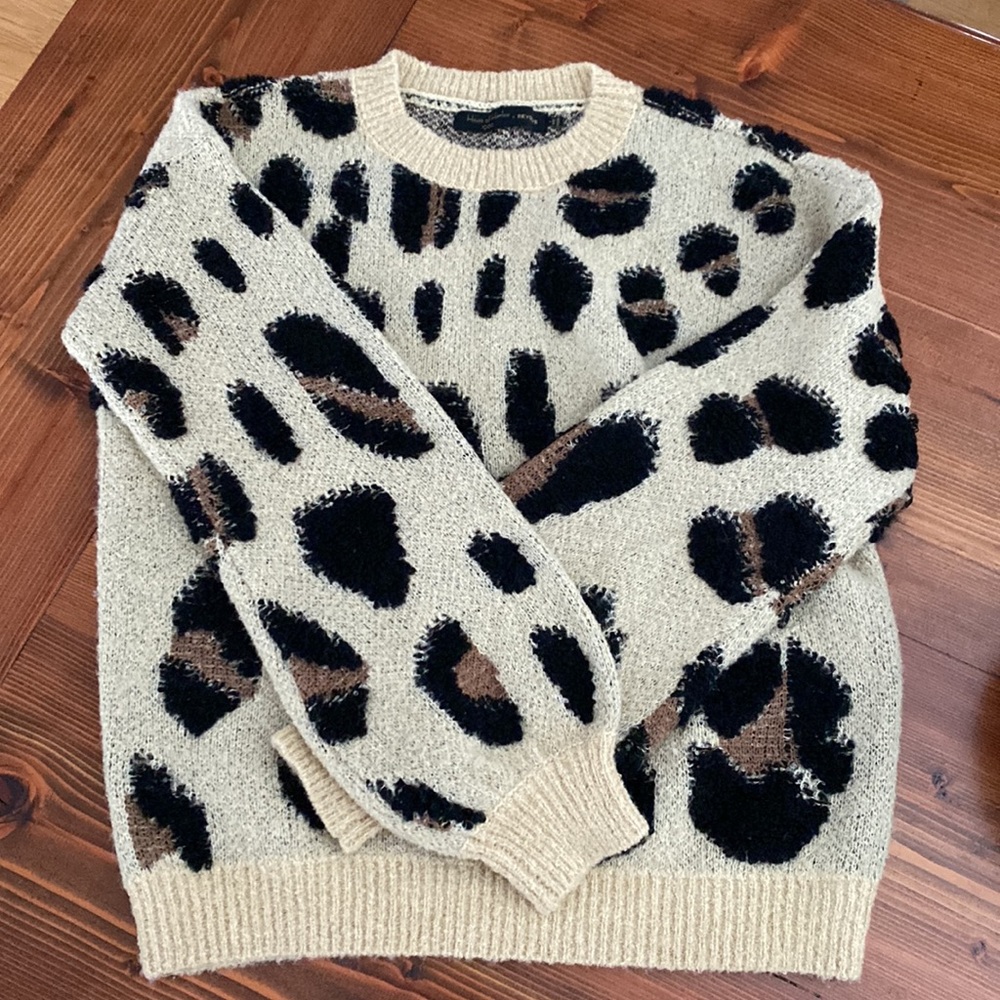 House of Harlow Sweater